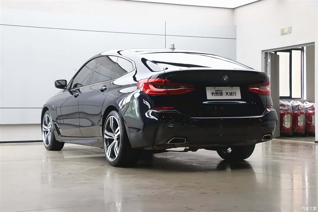 BMW 6 Series GT, 2024 32