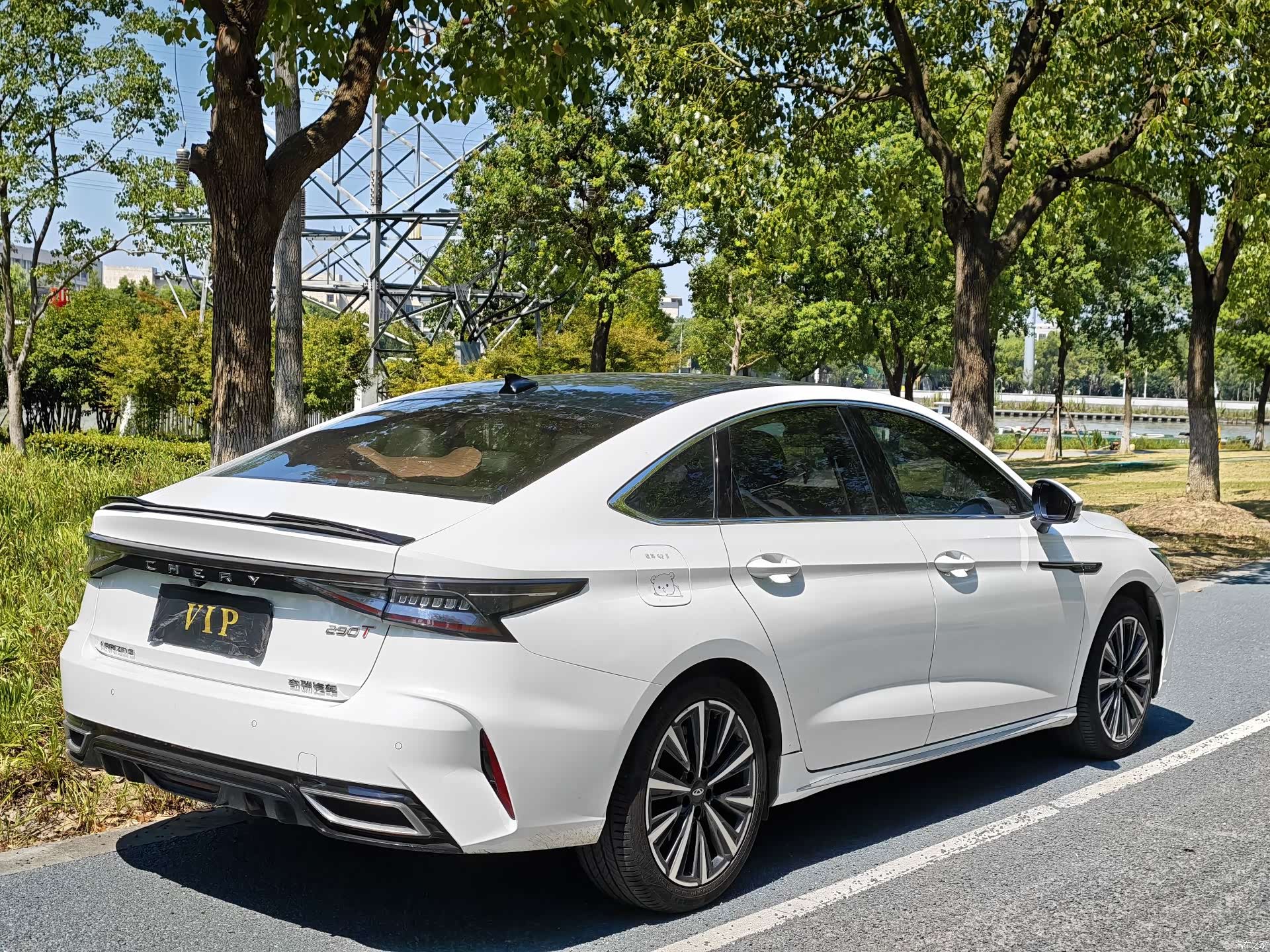 Chery Arrizo 8, 2023 4
