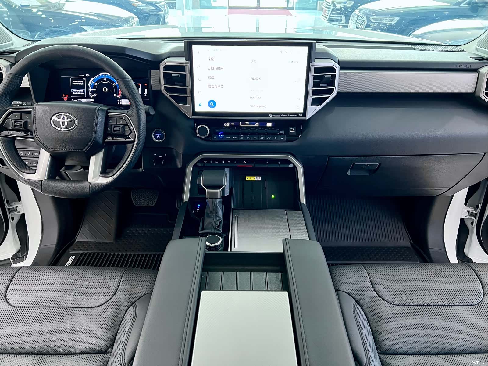Toyota Sequoia, 2023 16