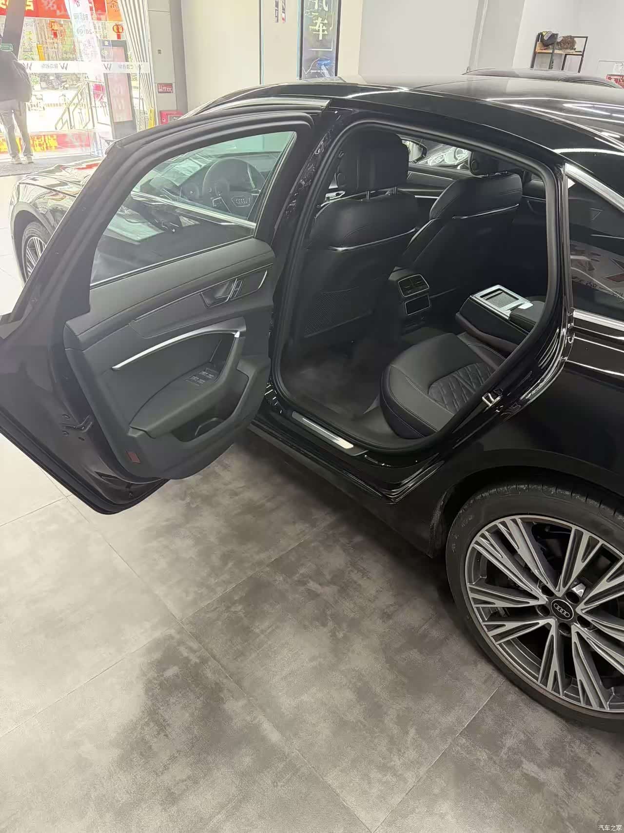 Audi A6L, 2026 4