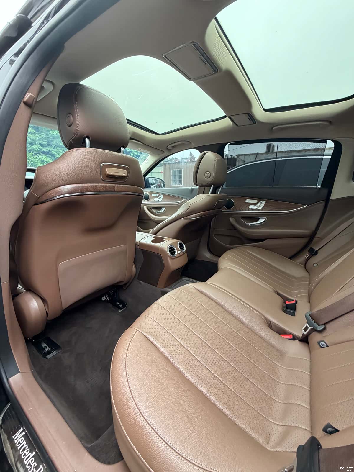 Mercedes-Benz E-Class, 2019 13