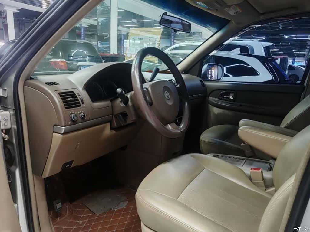 Buick GL8, 2013 3