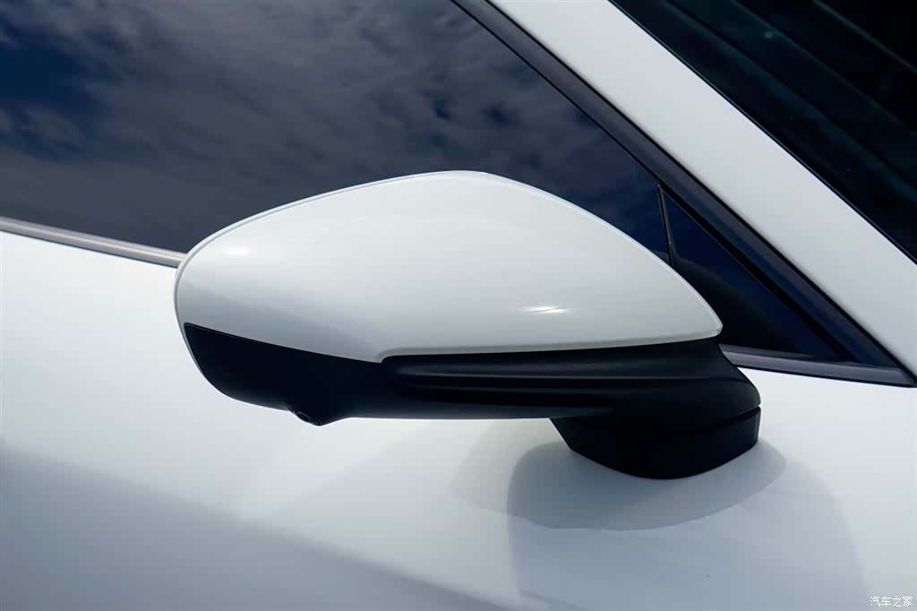 Porsche Taycan, 2022 24
