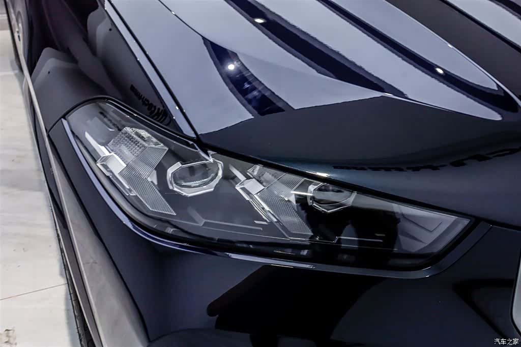 BMW X5, 2025 6