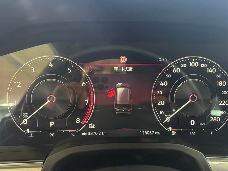 Volkswagen Touareg 2020, фото 4