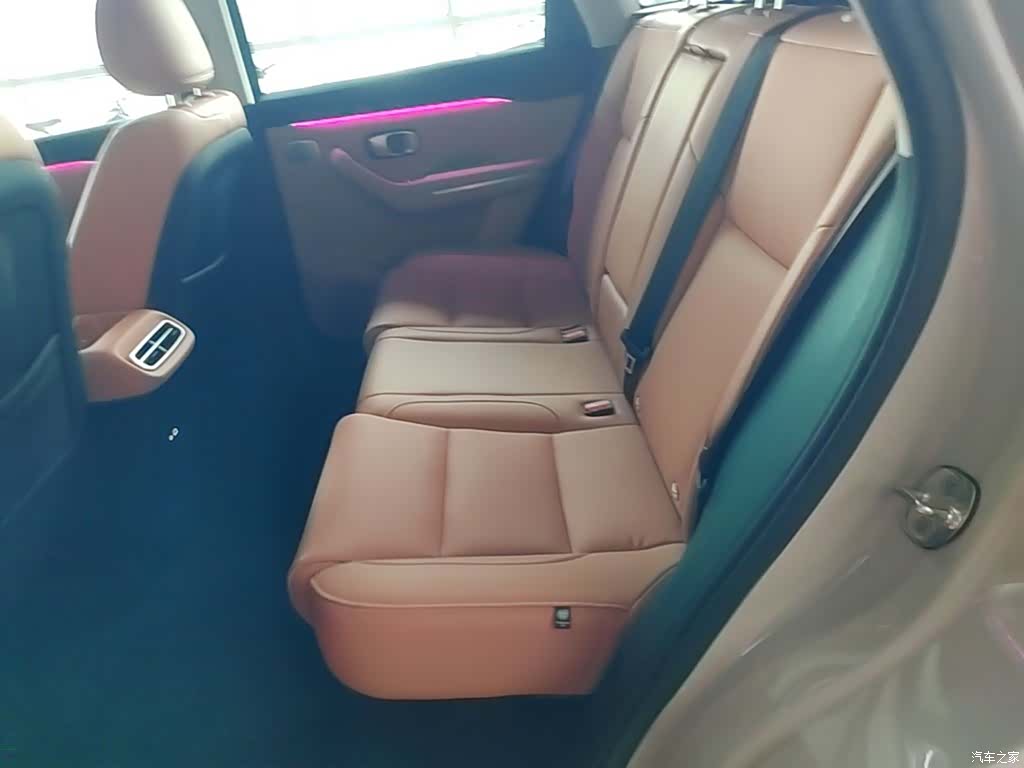 Leapmotor C10, 2025 17