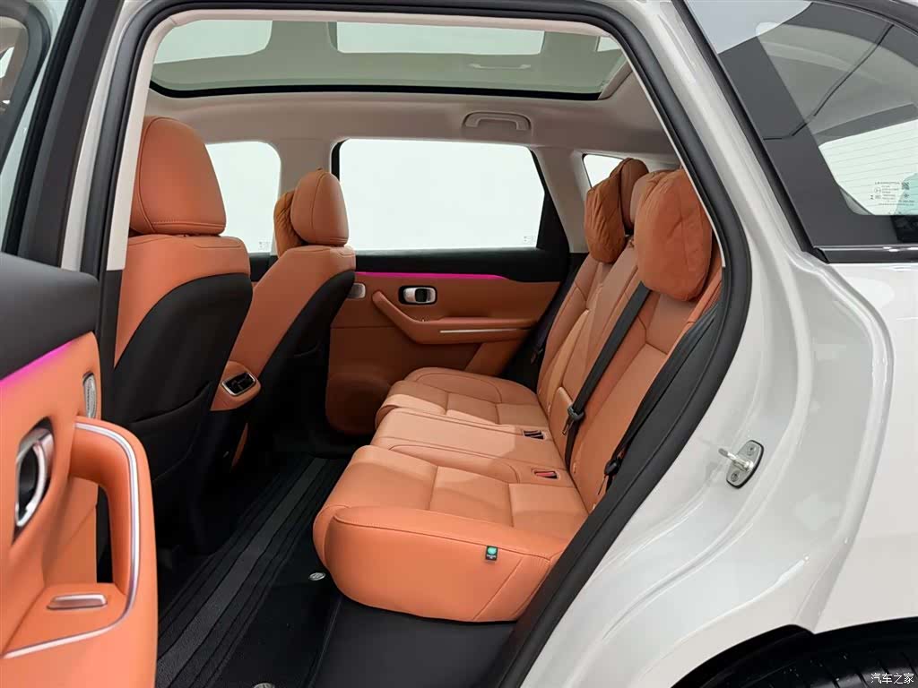 Leapmotor C10, 2025 17
