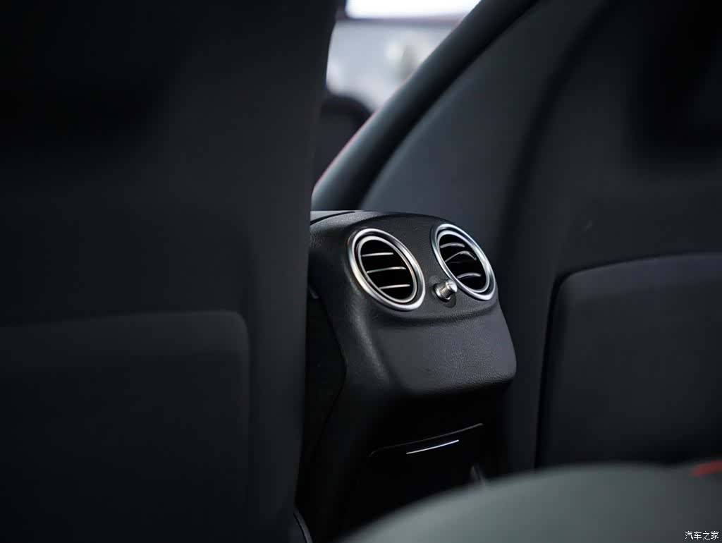 Mercedes-Benz E-Class, 2023 40