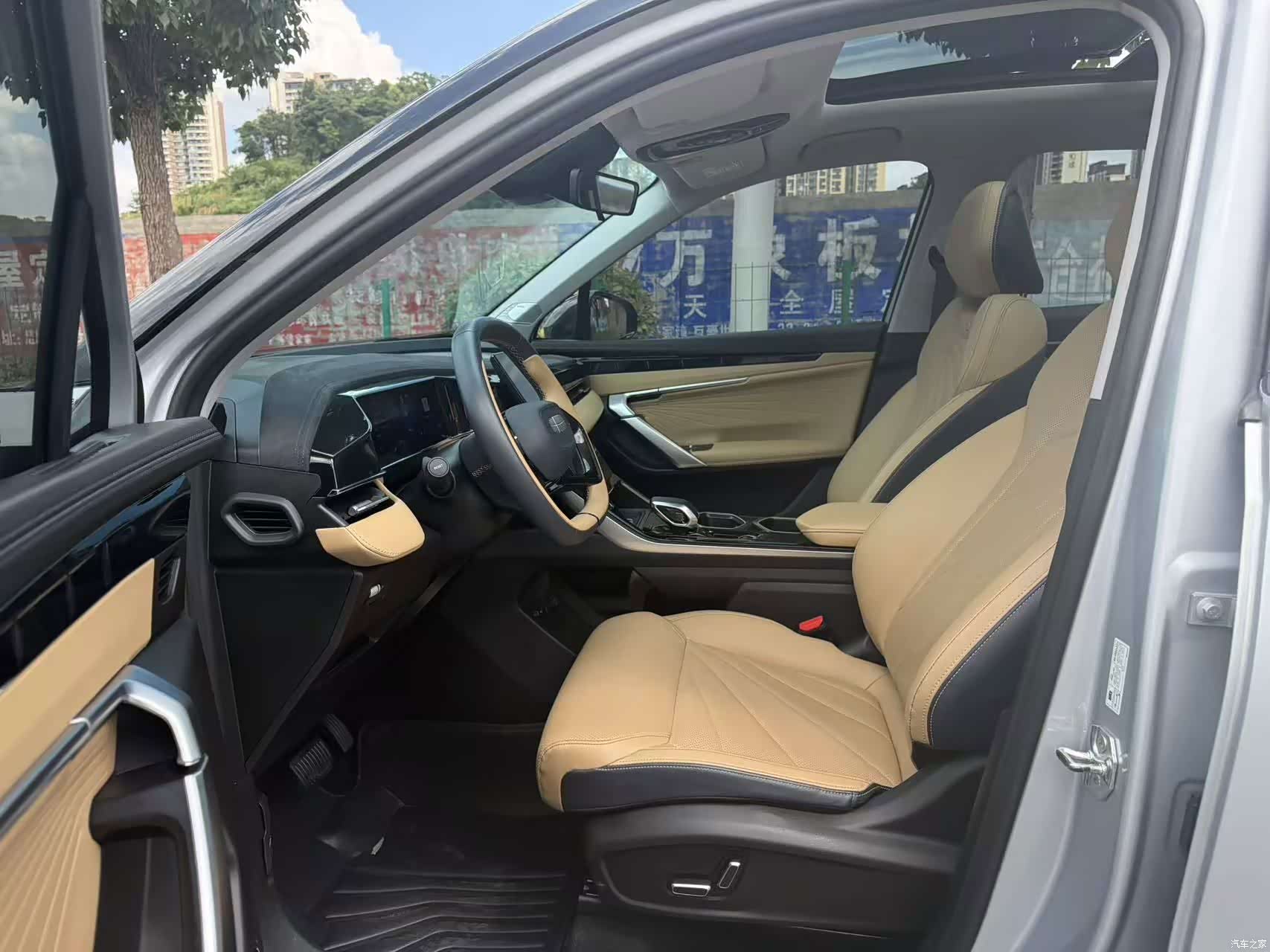 Geely Boyue, 2022 4