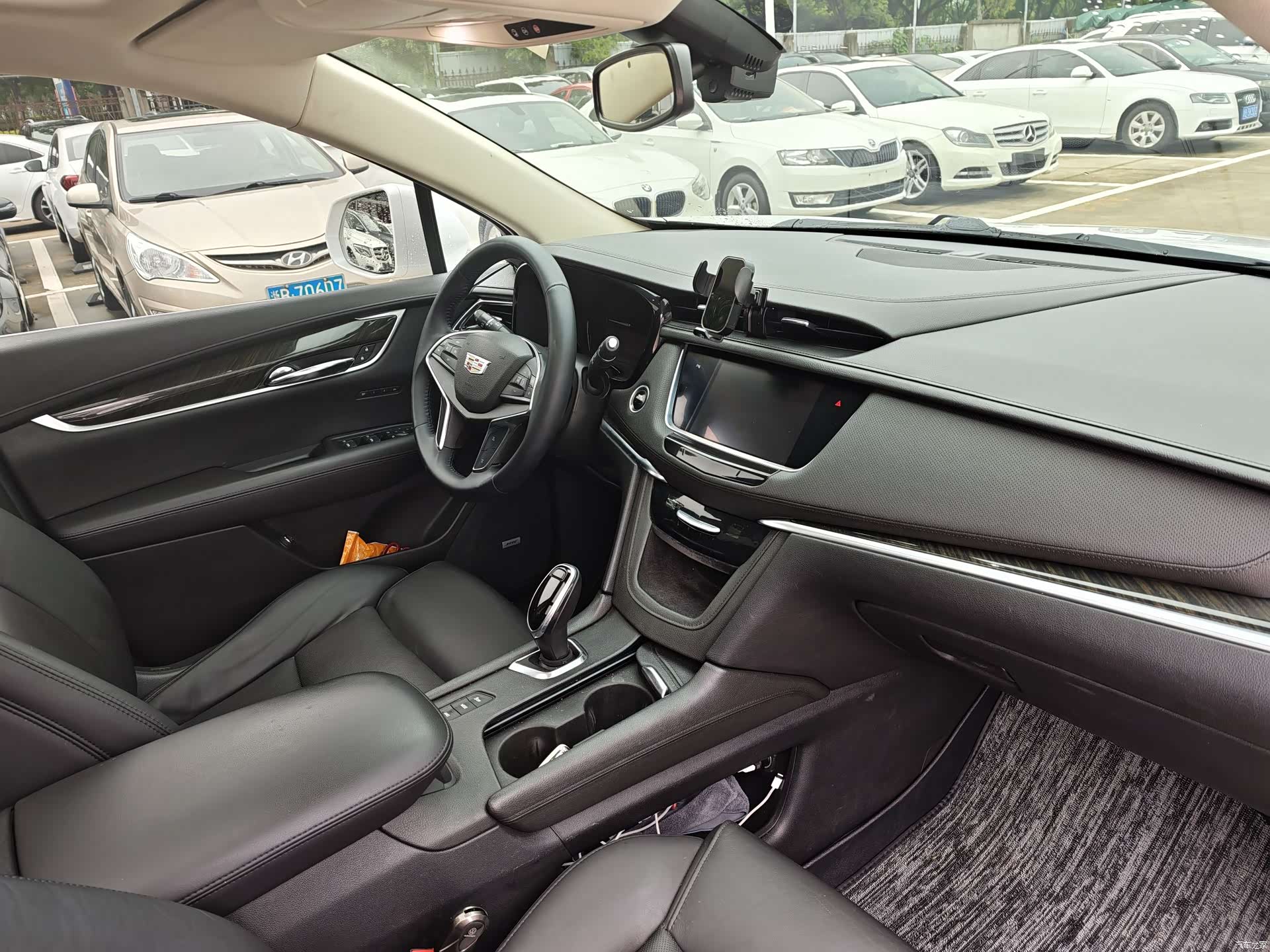Cadillac XT5, 2017 11