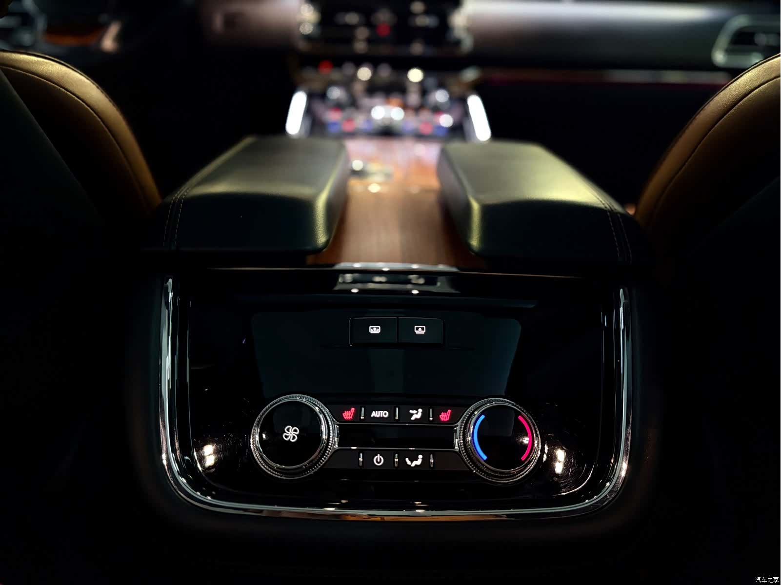 Lincoln Navigator, 2018 14