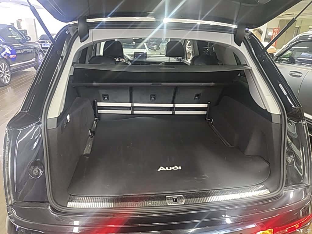 Audi e-tron, 2019 19
