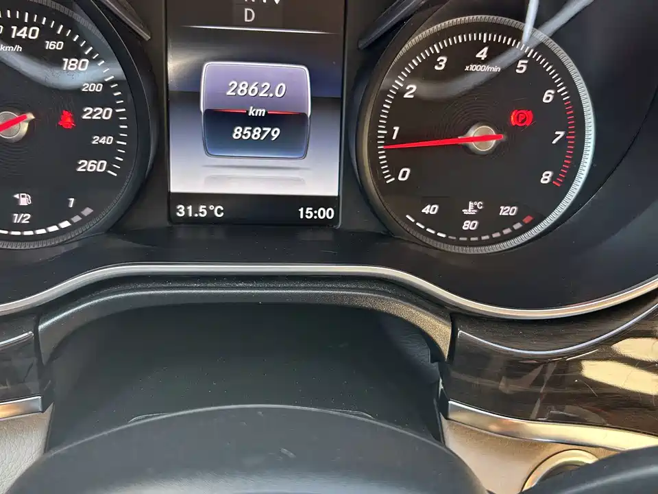 Mercedes-Benz V-class