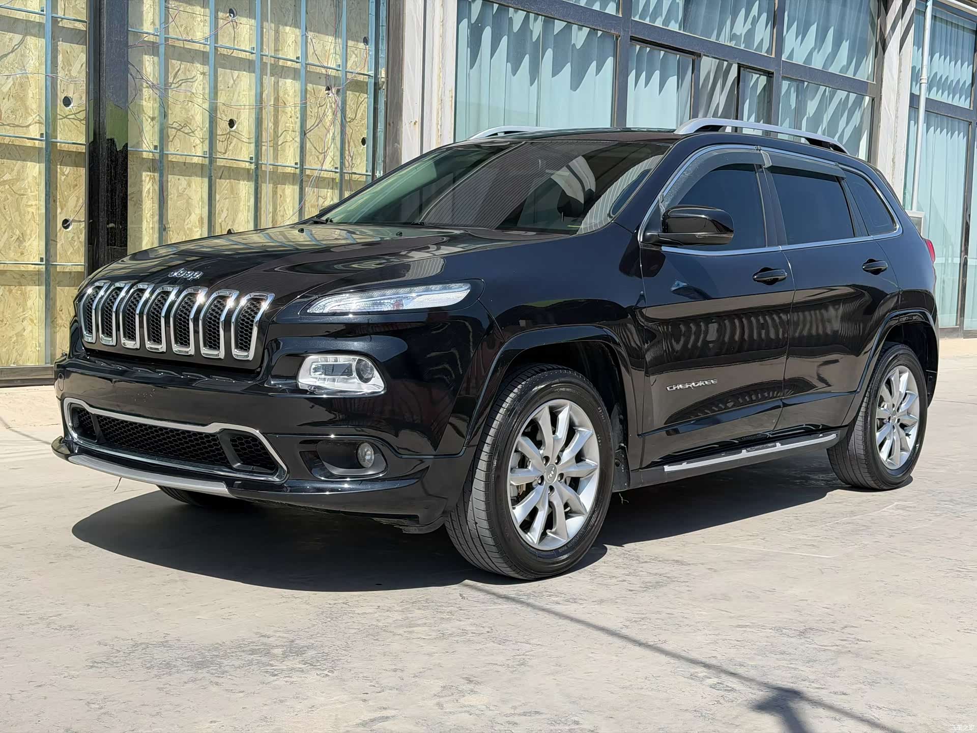 Jeep Cherokee, 2018 1