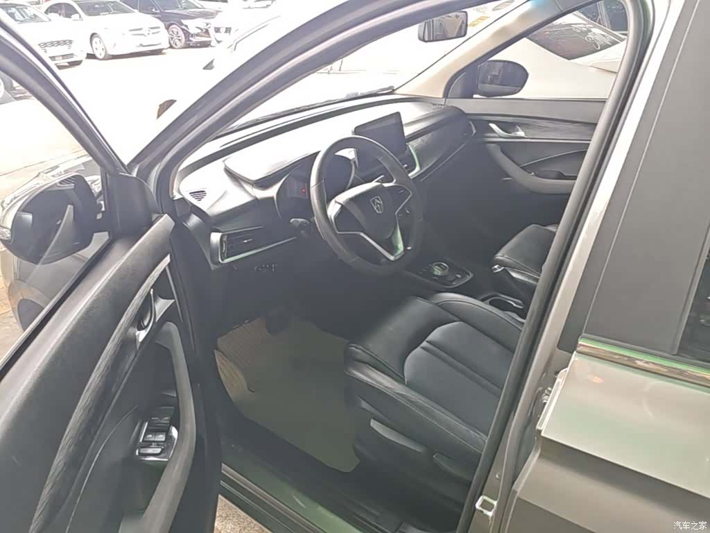 Wuling 360, 2018 16