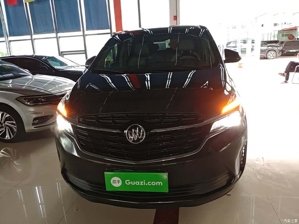 Buick GL8, 2022 3