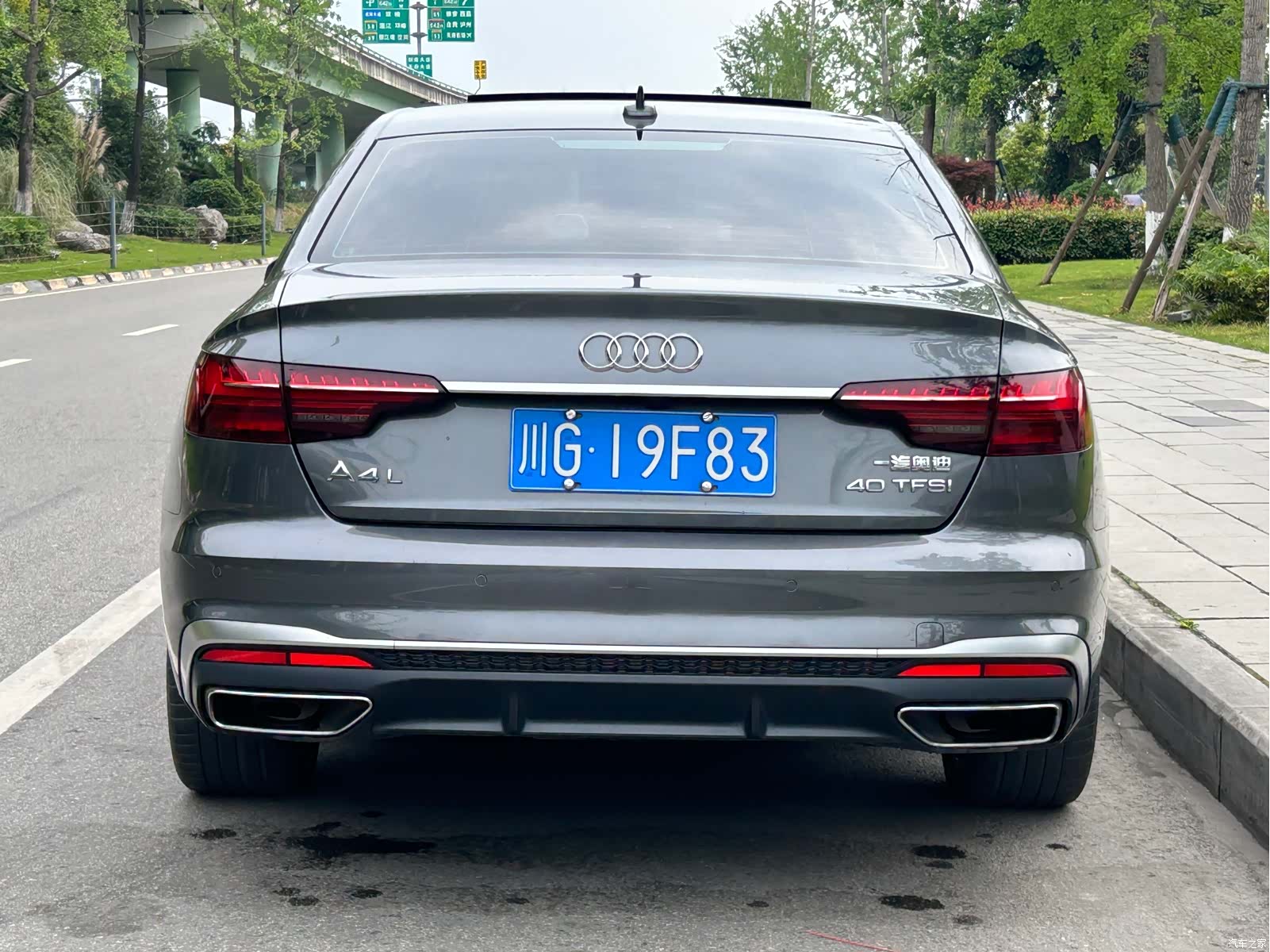 Audi A4L, 2022 все фото
