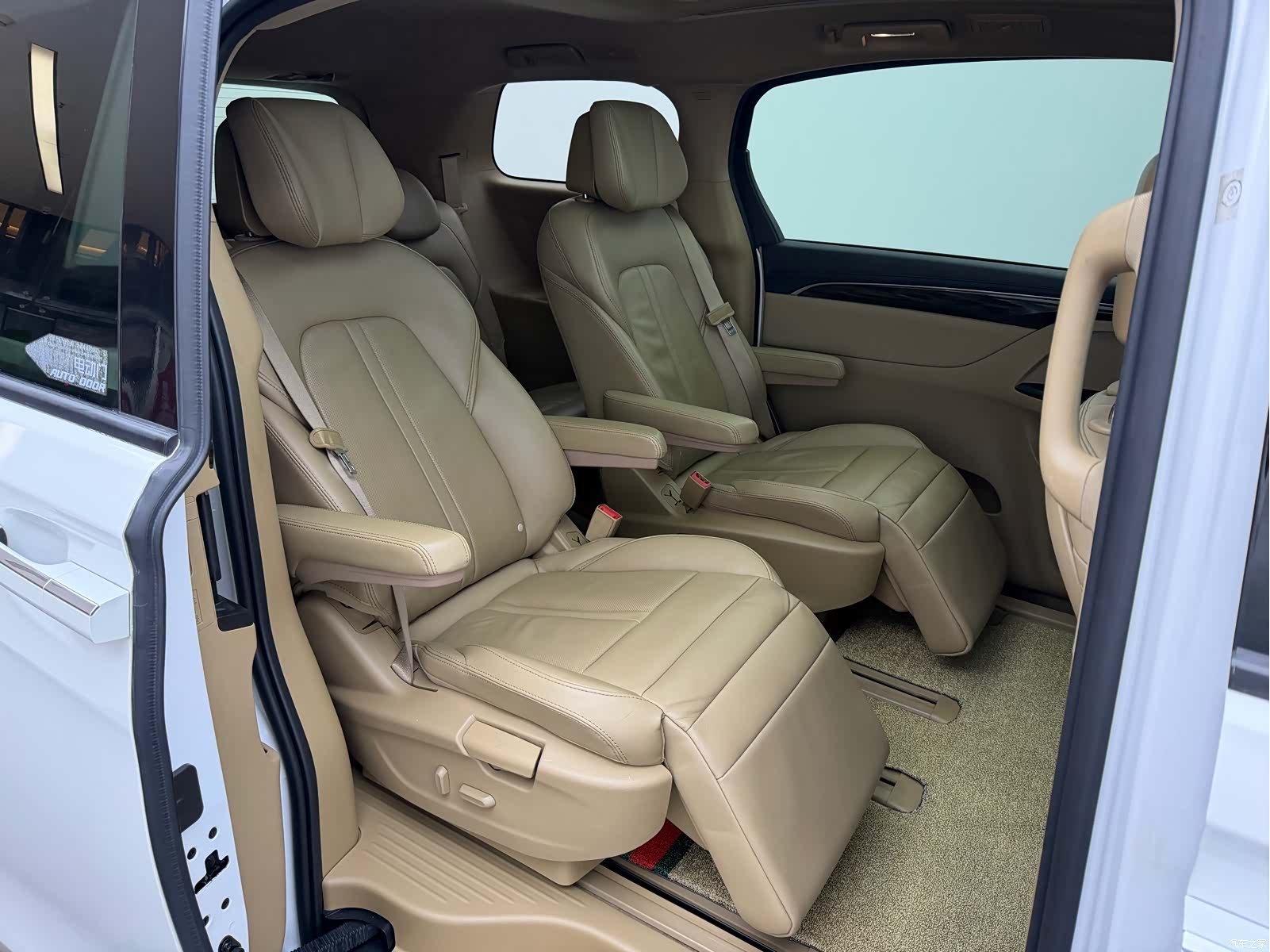 Buick GL8, 2018 9