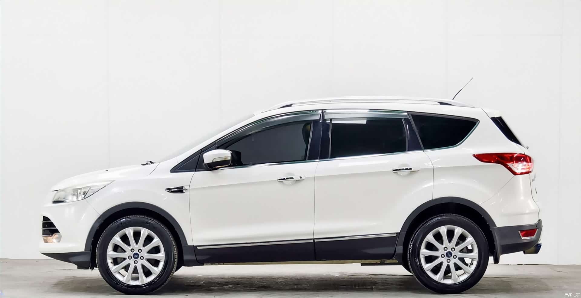 Ford Kuga, 2014 7