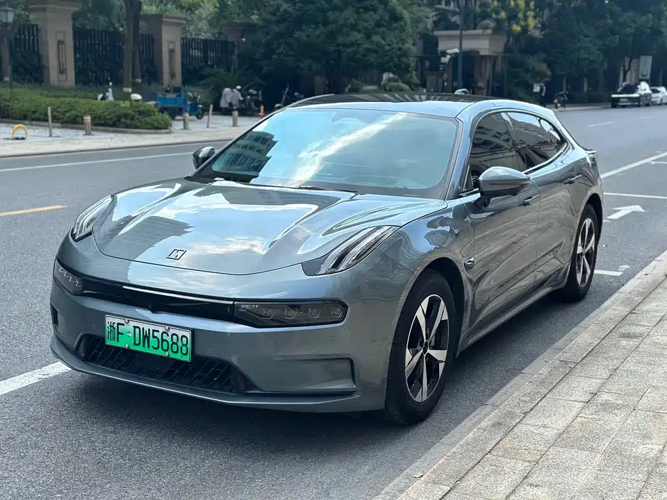 Zeekr 001