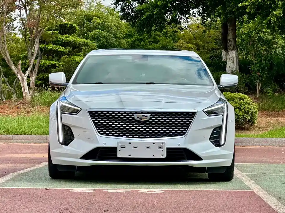Cadillac XT6
