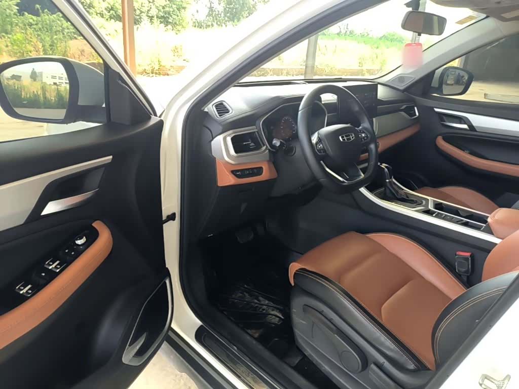 Geely X6, 2021 16