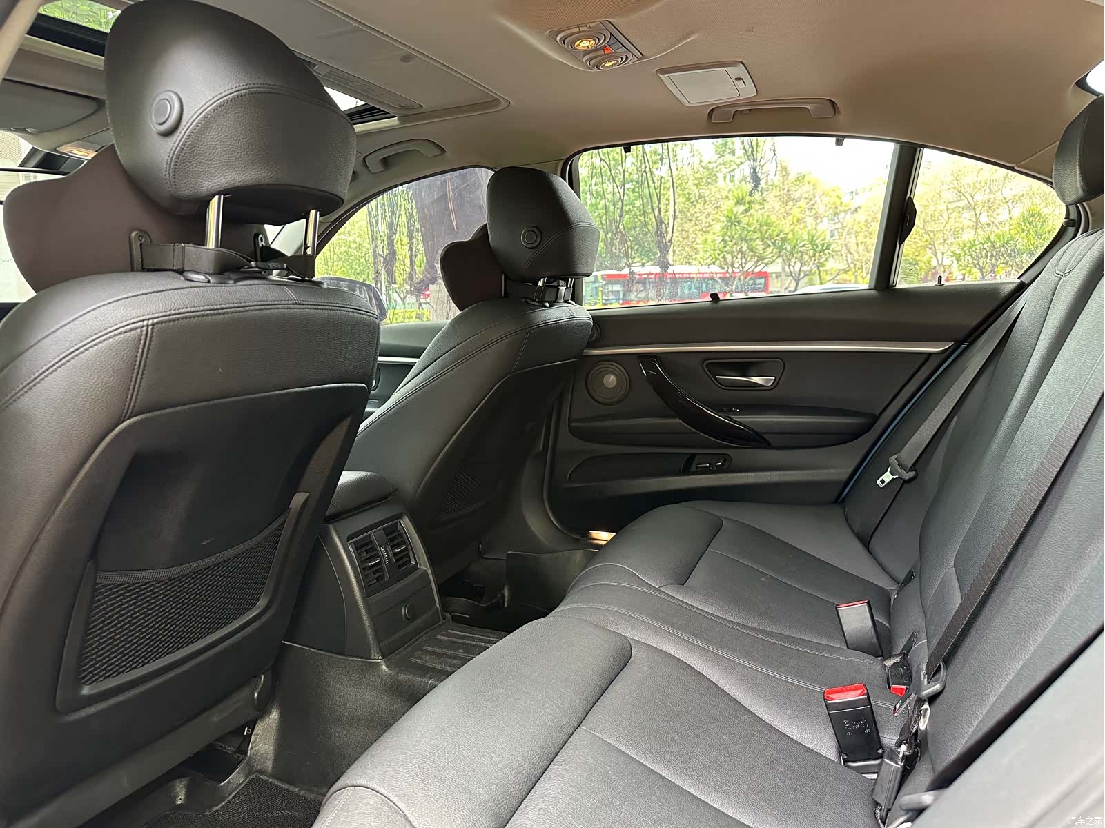 BMW 3 Series, 2018 10