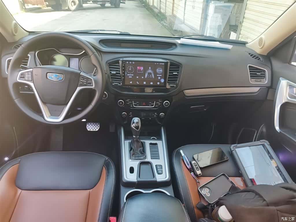 Geely X6, 2016 10