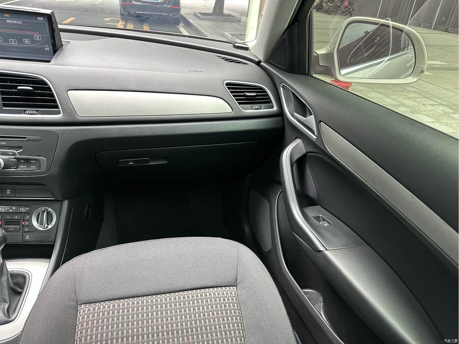 Audi Q3, 2015 14