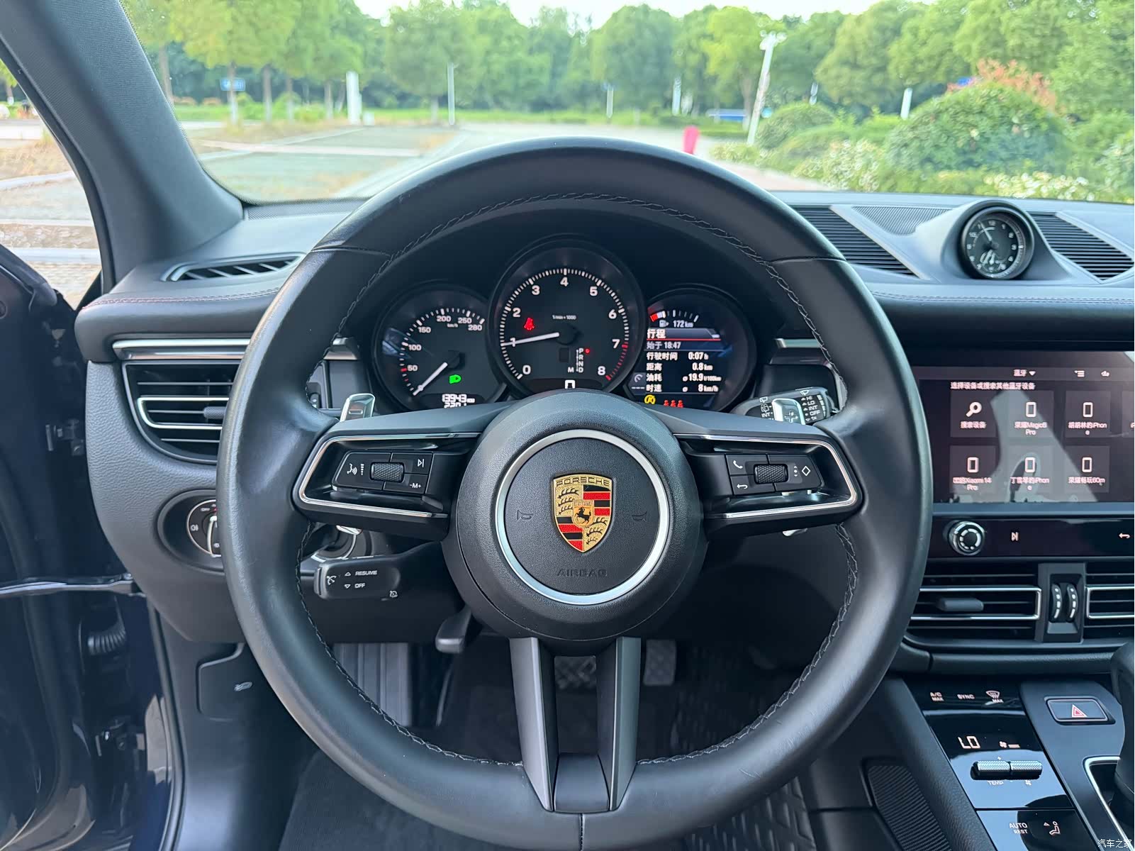 Porsche Macan, 2023 все фото