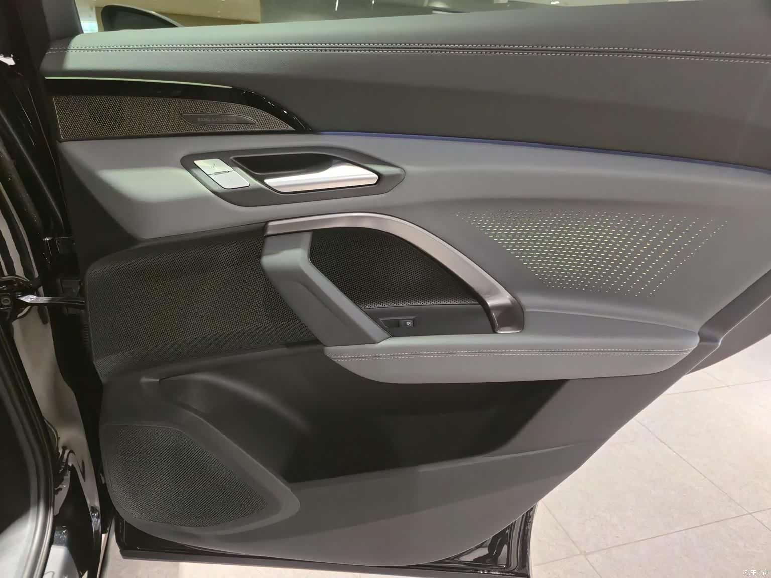 Audi Q5L, 2026 19
