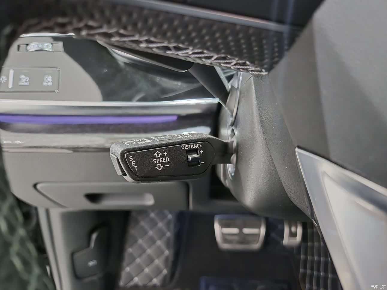 Audi Q8, 2024 23