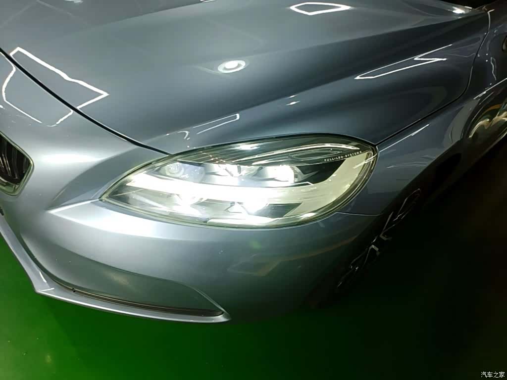Volvo V40, 2019 24