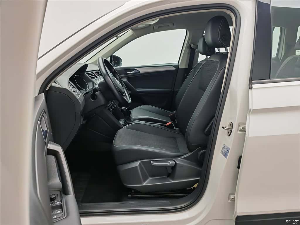 Volkswagen Tiguan L, 2017 10