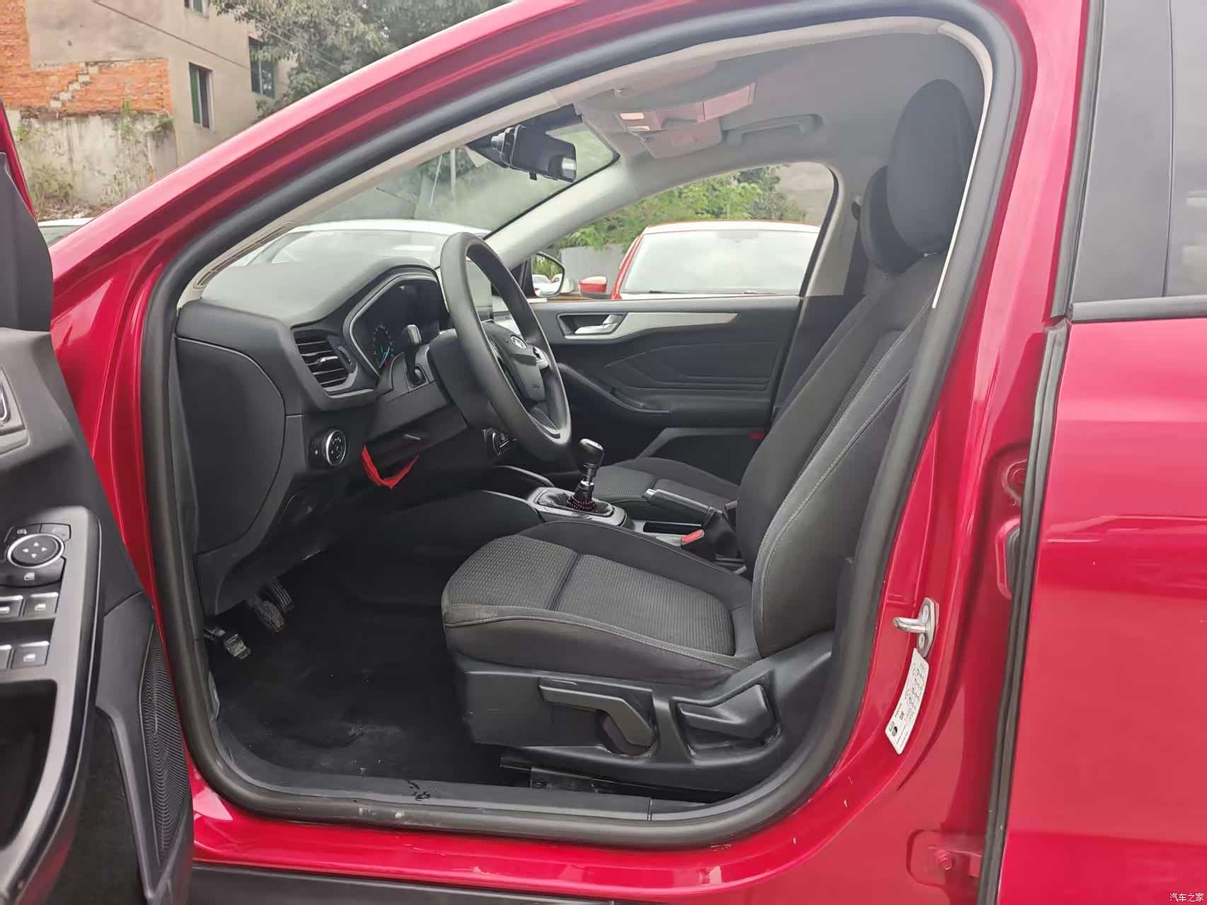 Ford Focus, 2019 8
