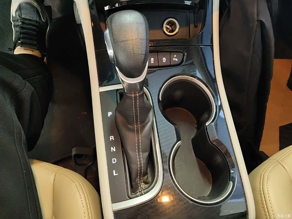 Buick Verano, 2020 10