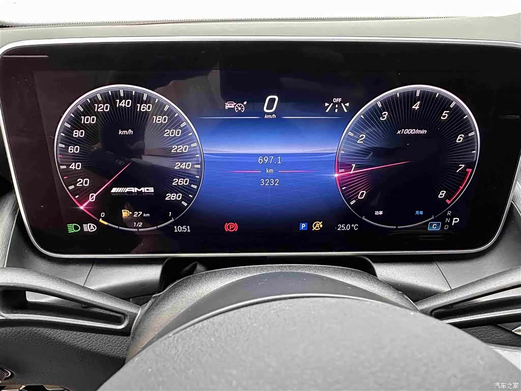 Mercedes-Benz GLC, 2025 11
