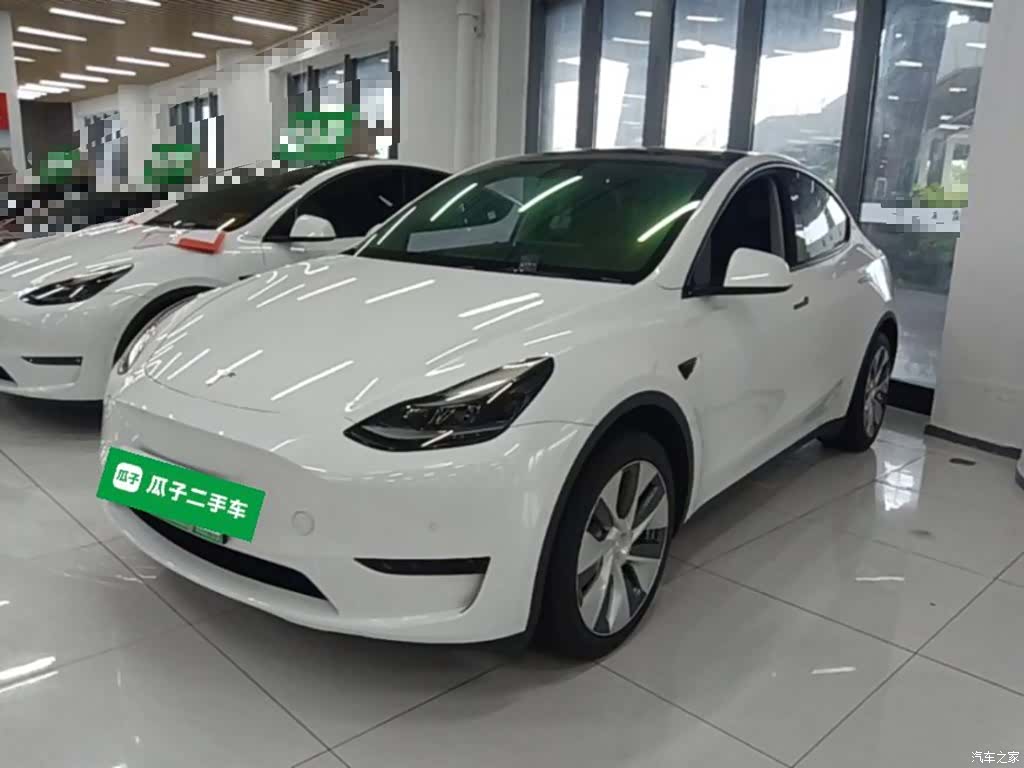 Tesla Model Y, 2022 2
