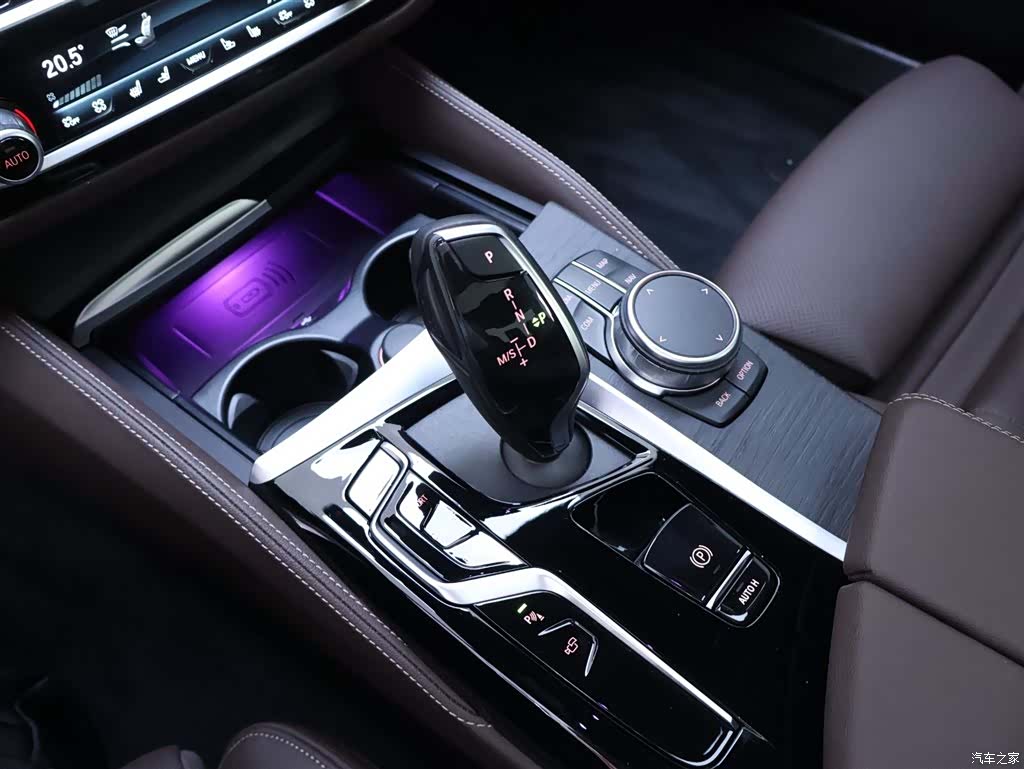 BMW 5 Series, 2024 12