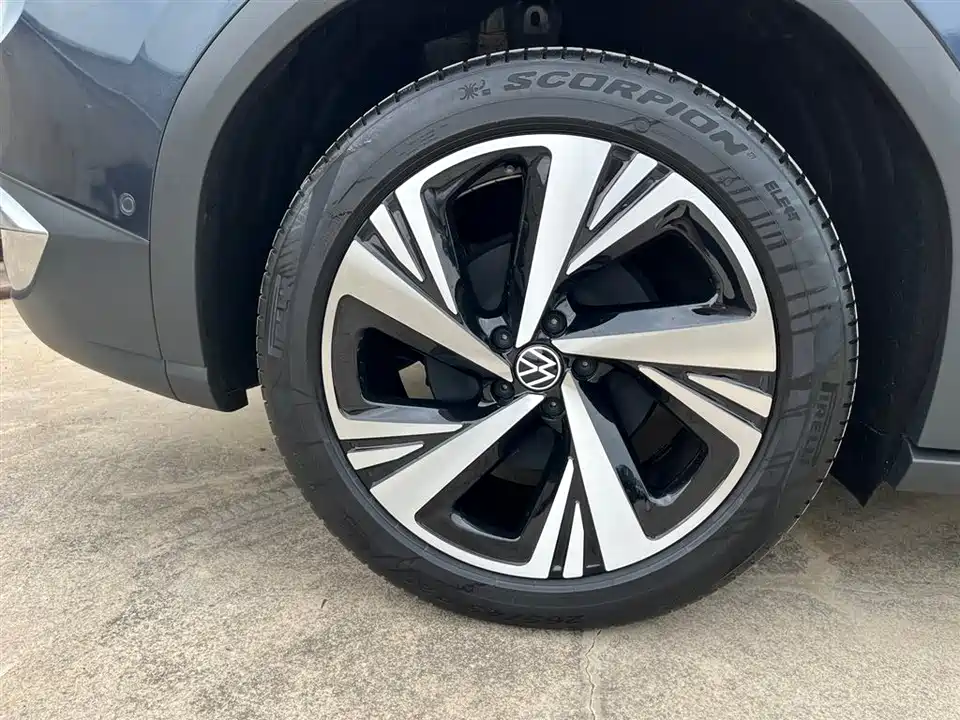 Volkswagen ID.6 CROZZ