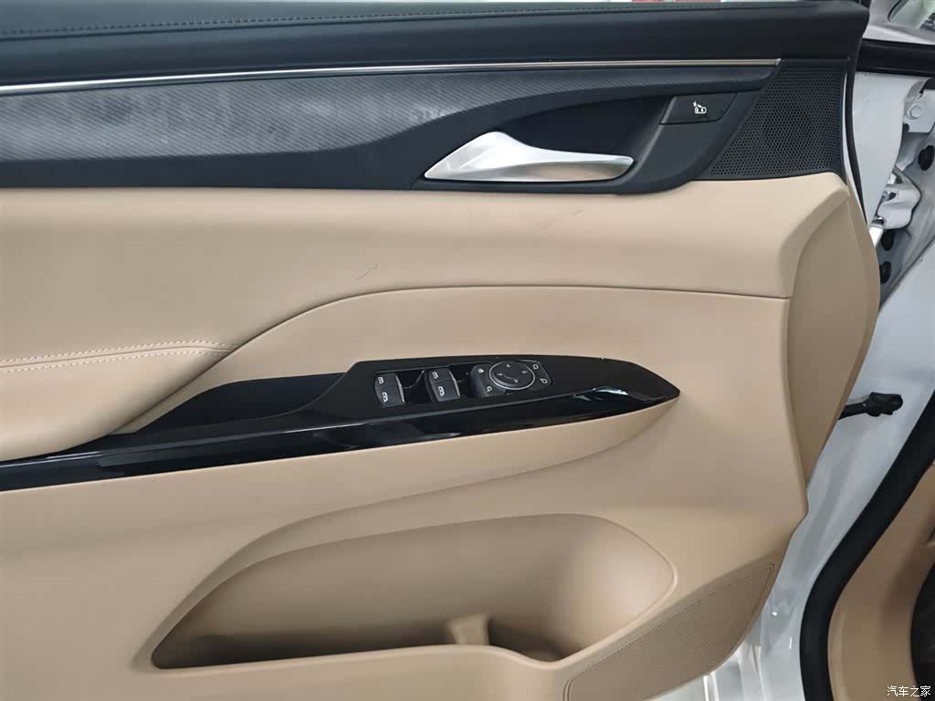 Buick GL8, 2025 9