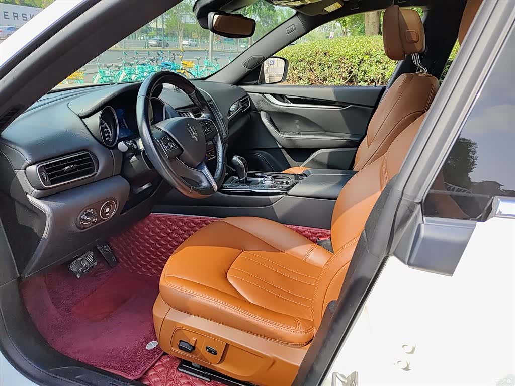 Maserati Levante, 2018 7