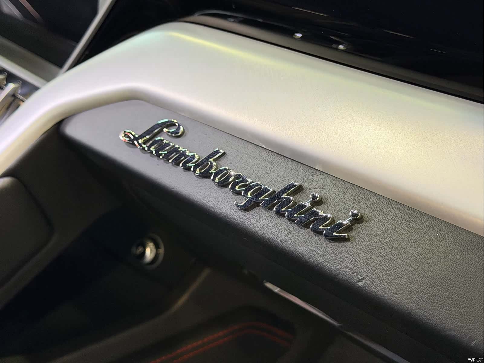 Lamborghini Urus, 2019 21