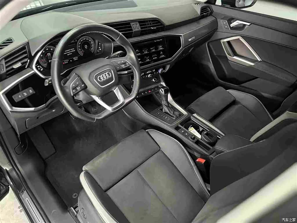 Audi Q3, 2023 10