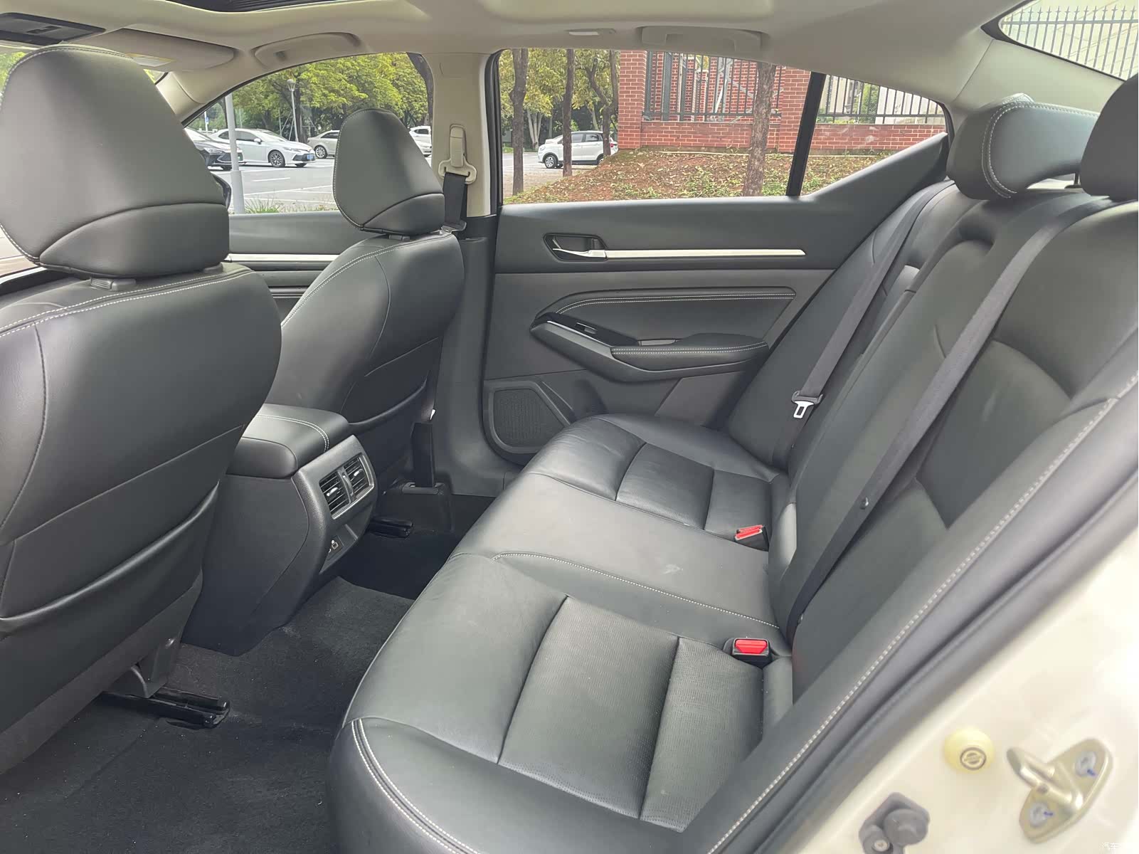 Nissan Teana, 2022 все фото