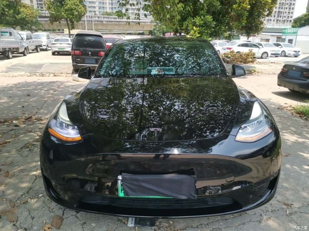 Tesla Model Y, 2023 3