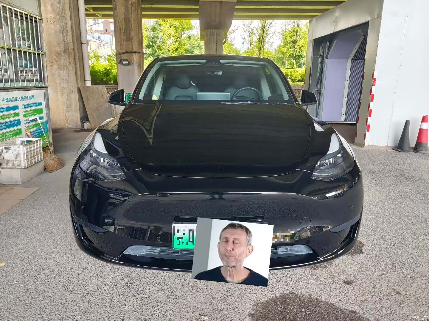 Tesla Model Y, 2024 1