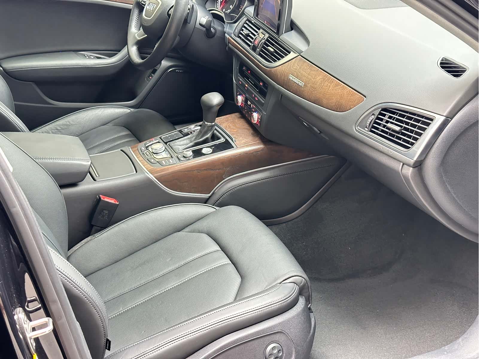 Audi A6L, 2015 22