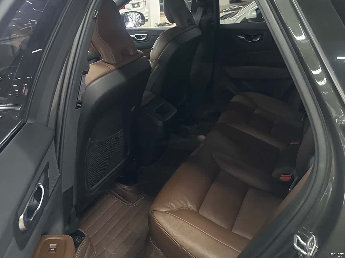 Volvo XC60, 2021 10
