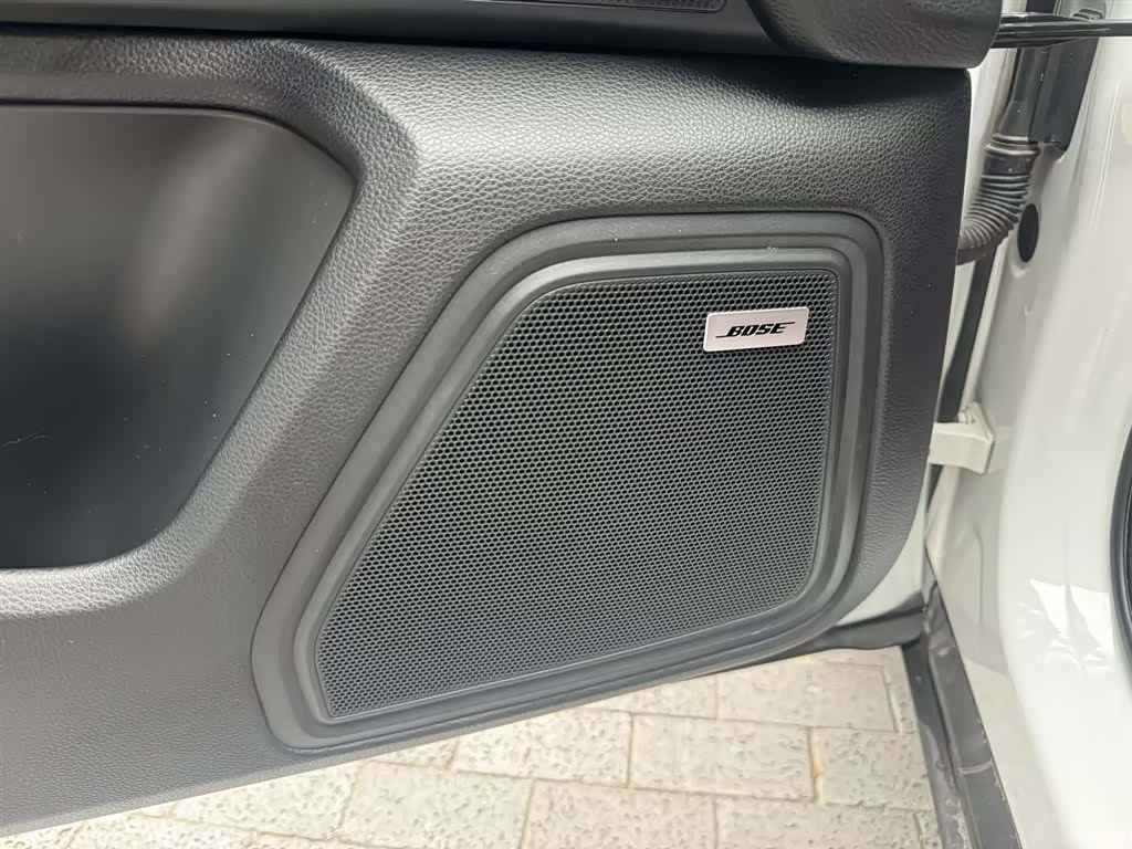 Porsche Macan, 2023 3